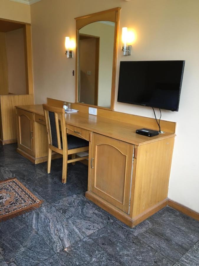 Asr Guesthouse ตีรูปาติ ภายนอก รูปภาพ