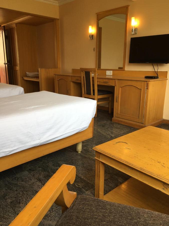 Asr Guesthouse ตีรูปาติ ภายนอก รูปภาพ